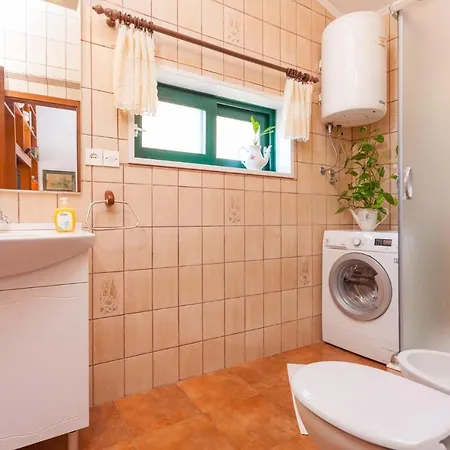 And With Wifi - 11063 3*