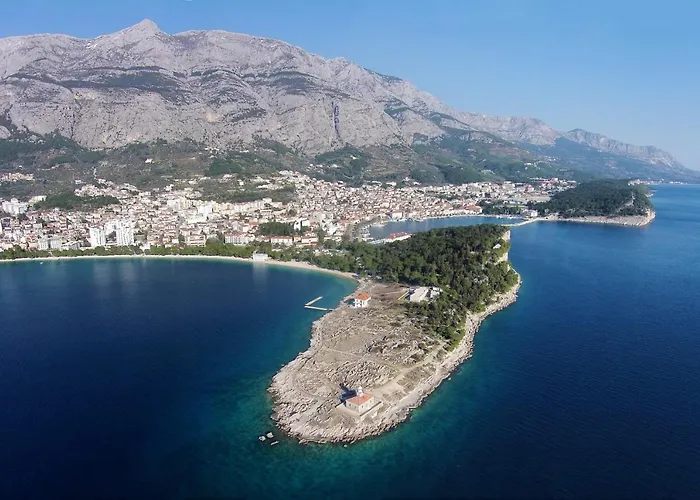 Apartments And Rooms With Wifi Makarska - 11063 Guest house