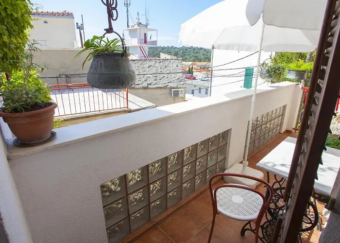 Gasthuis And With Wifi - 11063 Makarska