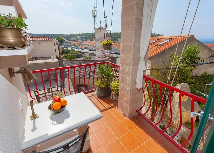 Apartments And Rooms With Wifi Makarska - 11063 Makarska