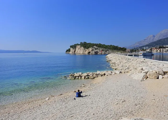 And With Wifi - 11063 3* Makarska