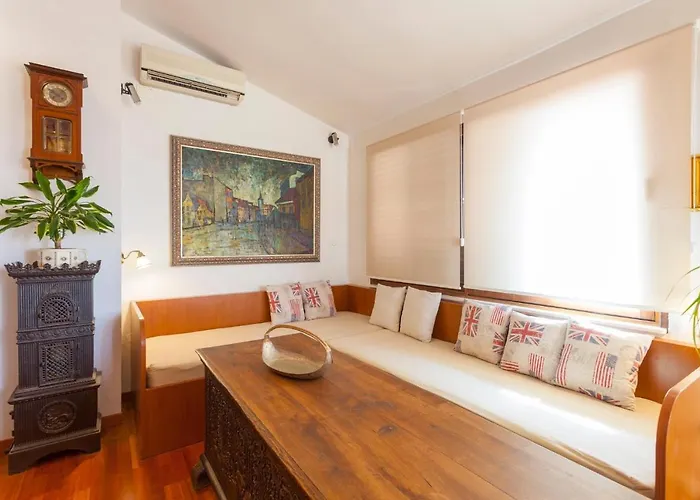 Apartments And Rooms With Wifi Makarska - 11063 Guest house Makarska