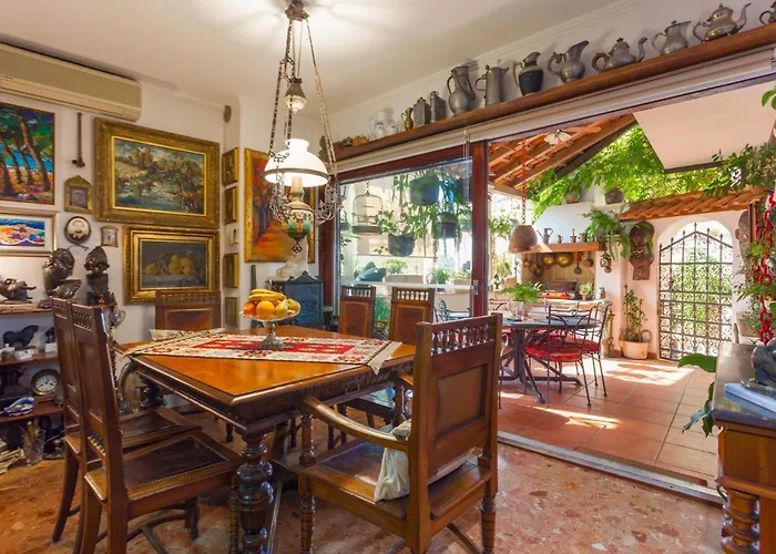 Apartments And Rooms With Wifi Makarska - 11063